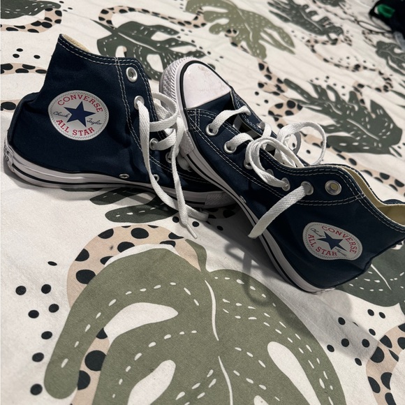 High top converse - Picture 3 of 5